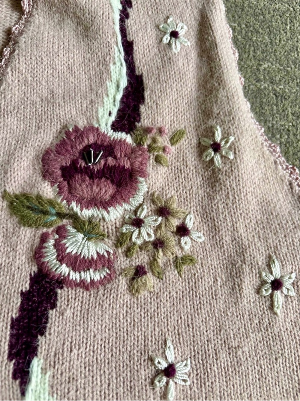 Cottagecore sweater vest - Picture 7 of 9